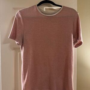 Men’s pink shirt
